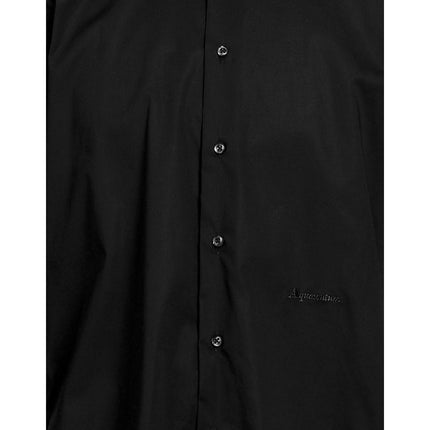 Elegante camisa de algodón negro con bordado del logotipo