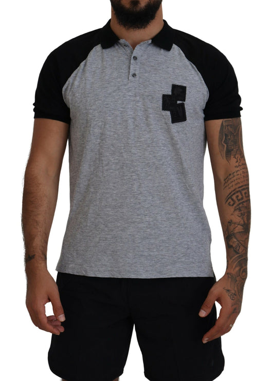 Camiseta con cuello de manga corta de algodón gris y negro