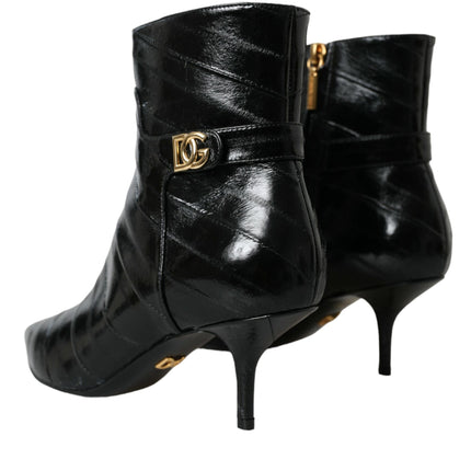 Chaussures sur les bottes courtes du logo en cuir en cuir noir