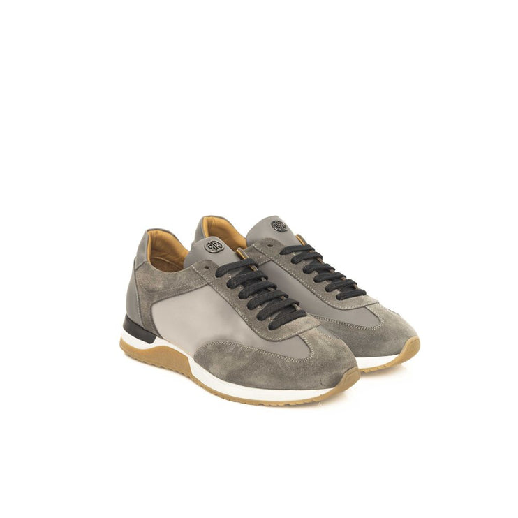 Zapatilla de deporte de cuero de vaca gris