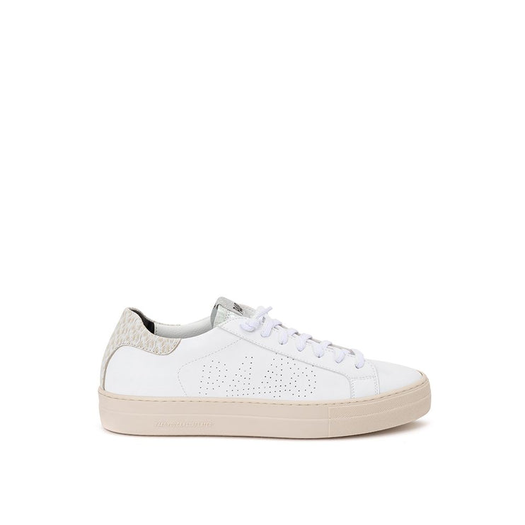 Sneaker in pelle bianca eleganti calzature casual