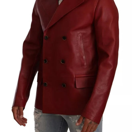 Chaqueta roja de cuero de doble pecho