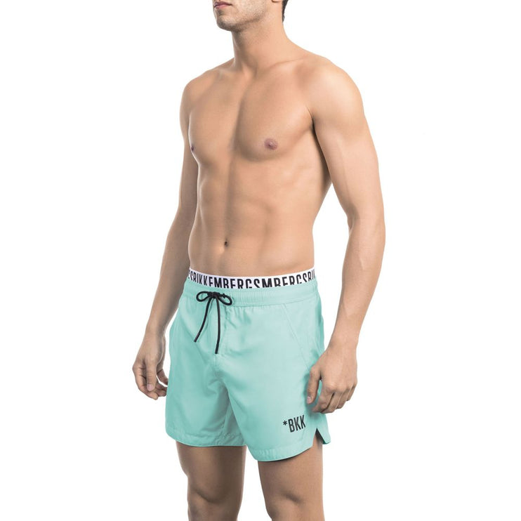 Shorts de natation bleu clair élégant avec un groupe de marque