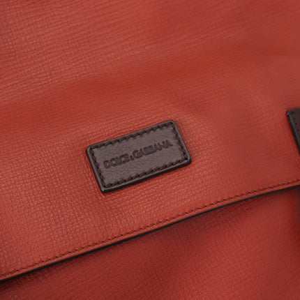 Elegante mochila de piel de becerro en naranja