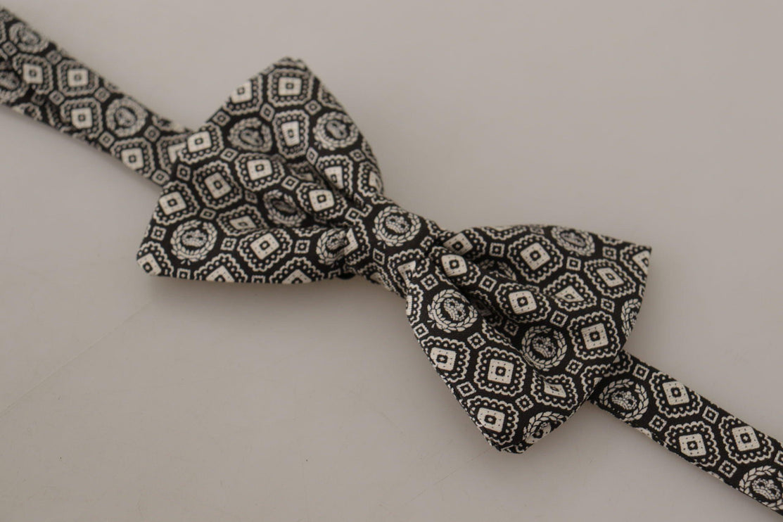 Elegant Black Silk Bow Tie - vivadelux