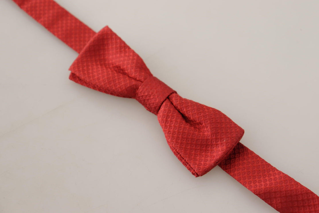 Elegant Red Silk Bow Tie - vivadelux